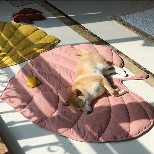 Pet Dog Cooling Leaf Mat
